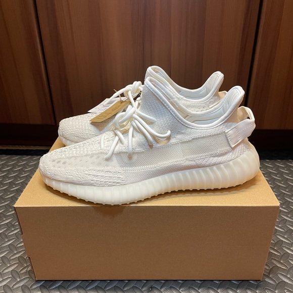 YEEZY Boost 350 V2 Bone Size 10 - Picture 1 of 6